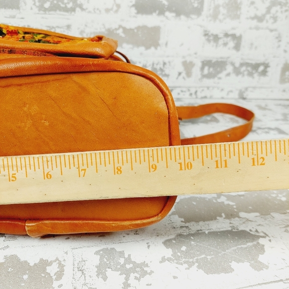 Boutique Floral Tapestry Embroidery Drawstring Backpack Leather Accents 1088 - Picture 8 of 11